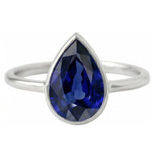 Afbeelding in Gallery-weergave laden, Royal Blue Saffier Gekleurde Steen Ring 1,50 karaat 14K Witgoud – vooraanzicht
