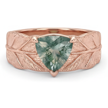 Afbeelding in Gallery-weergave laden, Moss Agate Driehoekig Gekleurde Steen Ring in 14K Rosé Goud – hoofdaanzicht
