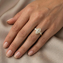 Afbeelding in Gallery-weergave laden, Natuurlijk Rozet Slijpvorm Diamant Trilogie Ring 2,25 karaat
