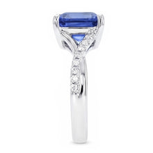 Afbeelding in Gallery-weergave laden, Natuurlijke Echte (Niet Labgekweekt) Witgouden Solitaire Blauwe Saffier Ring Met Accenten 4.50 Karaat
