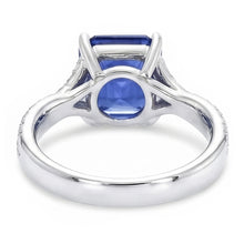 Afbeelding in Gallery-weergave laden, Natuurlijke Echte (Niet Labgekweekt) Witgouden Solitaire Blauwe Saffier Ring Met Accenten 4.50 Karaat
