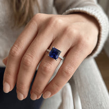 Afbeelding in Gallery-weergave laden, Natuurlijke Saffier Ring 5.50ct - Witgoud 14K
