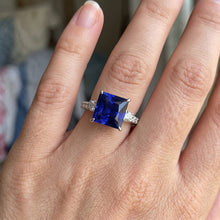 Afbeelding in Gallery-weergave laden, Natuurlijke Saffier Ring 6.25ct - Witgoud 14K
