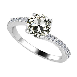 Fijn Briljant Solitaire Ring met Accenten 2 karaat