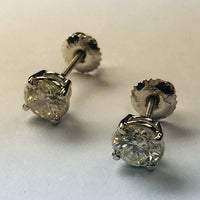 Afbeelding in Gallery-weergave laden, Oorbellen 1.80 Karaat Ronde Echt Diamanten Studs
