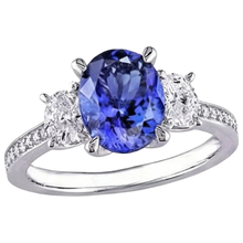 Afbeelding in Gallery-weergave laden, Ovaal geslepen 4,50 ct. Tanzaniet met Natuurlijke echte diamanten ( niet in een laboratorium gekweekt ) 3 stenen stijl ring 14K
