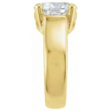 Afbeelding in Gallery-weergave laden, Antiek Cushion Diamant ring in 14K Geelgoud – profielaanzicht
