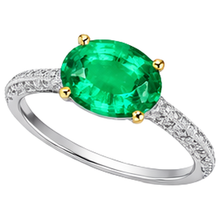 Afbeelding in Gallery-weergave laden, Smaragd Ovaal Geslepen Sieraadsteen Ring in Bicolor 14K Goud – zijaanzicht
