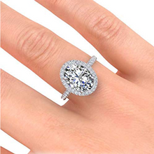 Afbeelding in Gallery-weergave laden, Geraffineerd Briljant Halo Ring 6,50 karaat – hoekaanzicht
