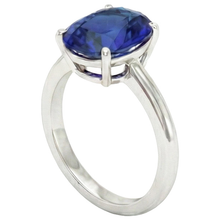 Afbeelding in Gallery-weergave laden, Natuurlijke (niet labgekweekt) ovale solitaire Ceylonese blauwe saffier witgouden ring 4.50 karaat
