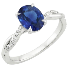 Afbeelding in Gallery-weergave laden, Ovale Blauwe Saffier Verlovingsring met Natuurlijke uit de aarde gewonnen Diamant en Gedraaide Gouden Band, 6 Karaat
