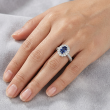 Afbeelding in Gallery-weergave laden, echte round diamant 2karaat ring op wit
