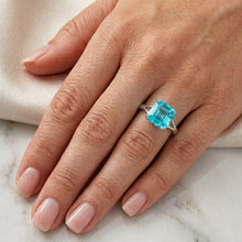 Afbeelding in Gallery-weergave laden, Paraiba Toermalijn Asscher Solitaire Ring 3 karaat – 14K Witgoud
