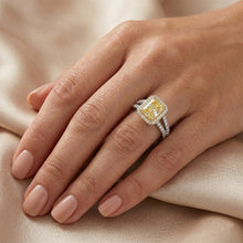 Afbeelding in Gallery-weergave laden, Pavé Statement Ring – Gele Kanarie Diamant 2 karaat 14 Karaat
