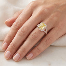 Afbeelding in Gallery-weergave laden, Premium VVS Kanariegele Diamant Halo Zetting Ring – 2 karaat 14K
