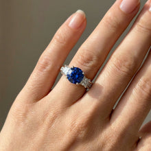 Afbeelding in Gallery-weergave laden, echte round saffier 3.50karaat ring met diamantaccenten
