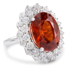 Afbeelding in Gallery-weergave laden, Prong Gezet 12.75 Karaat Granaat En Natuurlijke uit de aarde gewonnen Diamanten Verlovingsring Witgoud 14K
