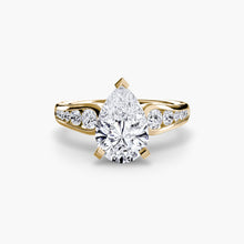 Afbeelding in Gallery-weergave laden, Rond Briljant Sieraadsteen ring in Gold – profielaanzicht
