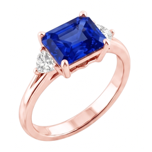 Afbeelding in Gallery-weergave laden, Ring met 3 stenen biljoen Natuurlijke echte diamant ( niet in het laboratorium gekweekt )en blauwe saffier 2,50 karaat gespleten schacht
