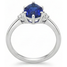 Afbeelding in Gallery-weergave laden, Driestenen Ring met uit de aarde gewonnen Diamant &amp; Blauwe Saffier 6.75 Karaat Taps Toelopende Band Goud
