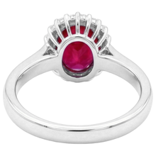 Afbeelding in Gallery-weergave laden, Rode Robijn Met Diamanten 5,75 Karaats Ring Wit Goud 14K
