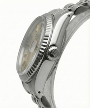 Afbeelding in Gallery-weergave laden, Roestvrijstalen jubileumdatumhorloge met grijze wijzerplaat, gecanneleerde rand
