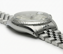 Afbeelding in Gallery-weergave laden, Roestvrijstalen jubileumdatumhorloge met grijze wijzerplaat, gecanneleerde rand
