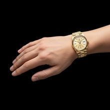 Afbeelding in Gallery-weergave laden, Edelsteen Rolex in Yellow Gold – profielaanzicht
