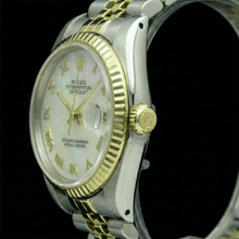 Afbeelding in Gallery-weergave laden, Parel Rolex – hoekaanzicht
