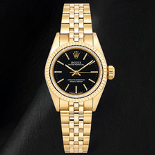 Afbeelding in Gallery-weergave laden, Rolex 67197 Oyster Perpetual Zwarte Wijzerplaat met Streepindexen 24mm Geelgoud Dameshorloge
