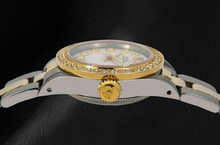 Afbeelding in Gallery-weergave laden, Rolex 6719 26 mm Tweekleurige Band Parelmoer Diamanten Wijzerplaat Dameshorloge
