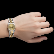 Afbeelding in Gallery-weergave laden, Briljant Rolex in Two Tone – hoekaanzicht
