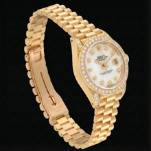 Afbeelding in Gallery-weergave laden, Rolex Dames voorzitter-stijl horloge Geelgouden diamanten dweil-wijzerplaat
