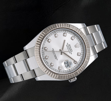 Afbeelding in Gallery-weergave laden, Rolex Datejust 116334 41mm Zilveren Diamanten Wijzerplaat Witgoud Gekartelde Lunette Horloge
