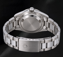 Afbeelding in Gallery-weergave laden, Rolex Datejust 116334 41mm Zilveren Diamanten Wijzerplaat Witgoud Gekartelde Lunette Horloge
