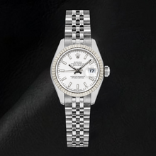 Afbeelding in Gallery-weergave laden, Rolex Datejust 179174 26mm Roestvrij Staal Horloge met Zilveren Lichtgevende Wijzerplaat met Streepindexen
