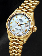 Afbeelding in Gallery-weergave laden, Rolex Datejust 69178 26mm Wit Parelmoer Romeinse Wijzerplaat Geelgoud Horloge
