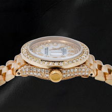 Afbeelding in Gallery-weergave laden, Rolex Datejust 69178 26mm Wit Parelmoer Diamanten Wijzerplaat met Diamanten Baan Geelgoud President-band Horloge

