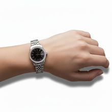 Afbeelding in Gallery-weergave laden, Rolex Datum zwarte Stok wijzerplaat diamanten rand Dameshorloge Roestvrij stalen jubileum P4
