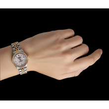 Afbeelding in Gallery-weergave laden, Rolex Datumjust dameshorloge met witte dweil diamanten wijzerplaat, roestvrij staal en goud P5

