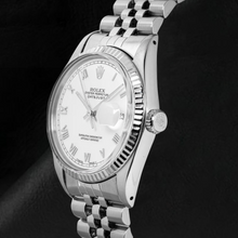 Afbeelding in Gallery-weergave laden, Rolex Datumjust middelgroot horloge met witte Romeinse wijzerplaat van roestvrij staal

