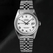 Afbeelding in Gallery-weergave laden, Rolex Datumjust middelgroot horloge met witte Romeinse wijzerplaat van roestvrij staal
