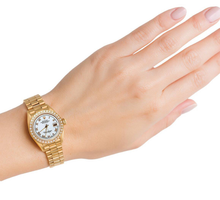 Afbeelding in Gallery-weergave laden, Rolex Datumjust witte Romeinse wijzerplaat diamanten rand presidentiële stijl goud
