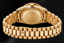 Afbeelding in Gallery-weergave laden, Rolex Day-Date 18038 36mm Zilveren Romeinse Diamanten Wijzerplaat Geelgoud Horloge
