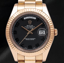 Afbeelding in Gallery-weergave laden, Rolex Day-Date II 41mm 218235 Roségoud Horloge met Zwarte Arabische Wijzerplaat en President-band
