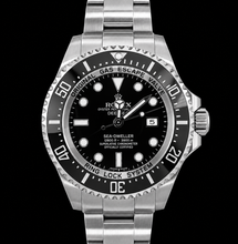 Afbeelding in Gallery-weergave laden, Rolex Sea-Dweller Deepsea 44mm 116660 Roestvrij Staal Horloge met Zwarte Wijzerplaat

