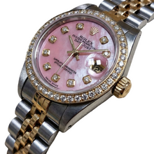 Afbeelding in Gallery-weergave laden, Rolex dames 18K geelgouden diamanten horloge met roze wijzerplaat
