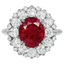 Afbeelding in Gallery-weergave laden, Ronde en Peervormige Diamanten met Robijn IGI GECERTIFICEERDE Ring 17.75 Ct Witgoud 14K

