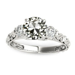 Vintage Stijl Ring met Drie Rond Geslepen Oude Mijn Geslepen Natuurlijke uit de aarde gewonnen Diamanten van 3 Karaat