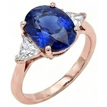 Afbeelding in Gallery-weergave laden, Roségoud Drie Stenen Ring Ovaal Blauwe Saffier &amp; Natuurlijke uit de aarde gewonnen Diamant 8.25 Karaat
